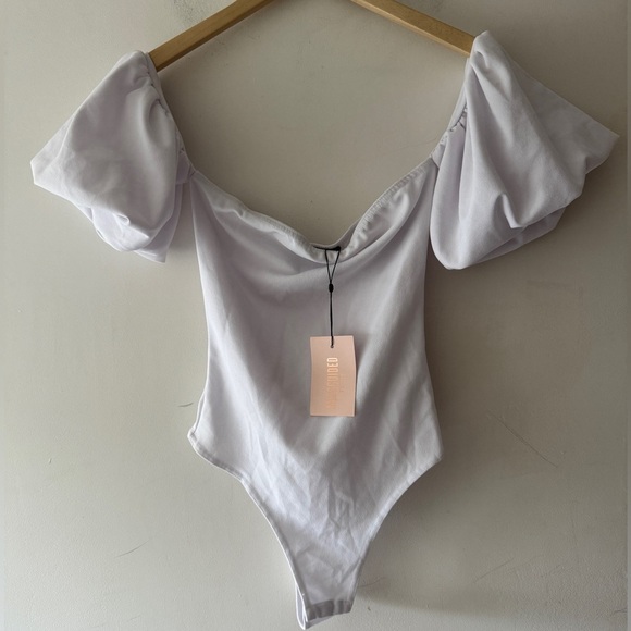 NEW!! Missguided Petite White Bardot Puff Short Sleeve Bodysuit - Picture 1 of 4